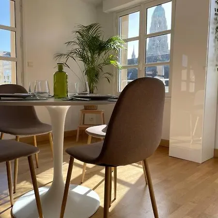 Duplex Avec Terrasse Face A La Cathedrale 바이외