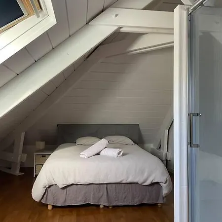 Duplex Avec Terrasse Face A La Cathedrale Apartamento Bayeux