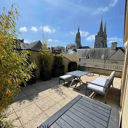 Duplex Avec Terrasse Face A La Cathedrale * Bayeux